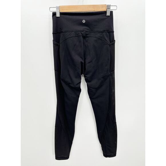 Lululemon Black High Rise Compression Leggings Mesh Sides Womens Size 4-6 - Picture 2 of 6